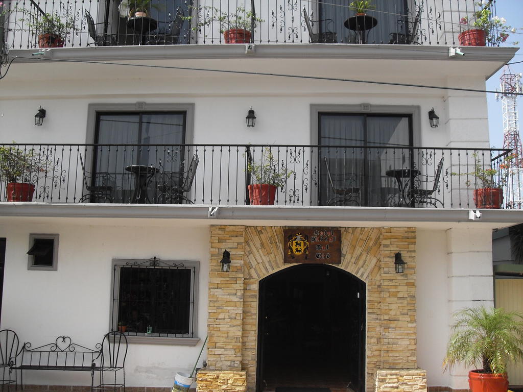 Hostal Del Cid Катемако Экстерьер фото