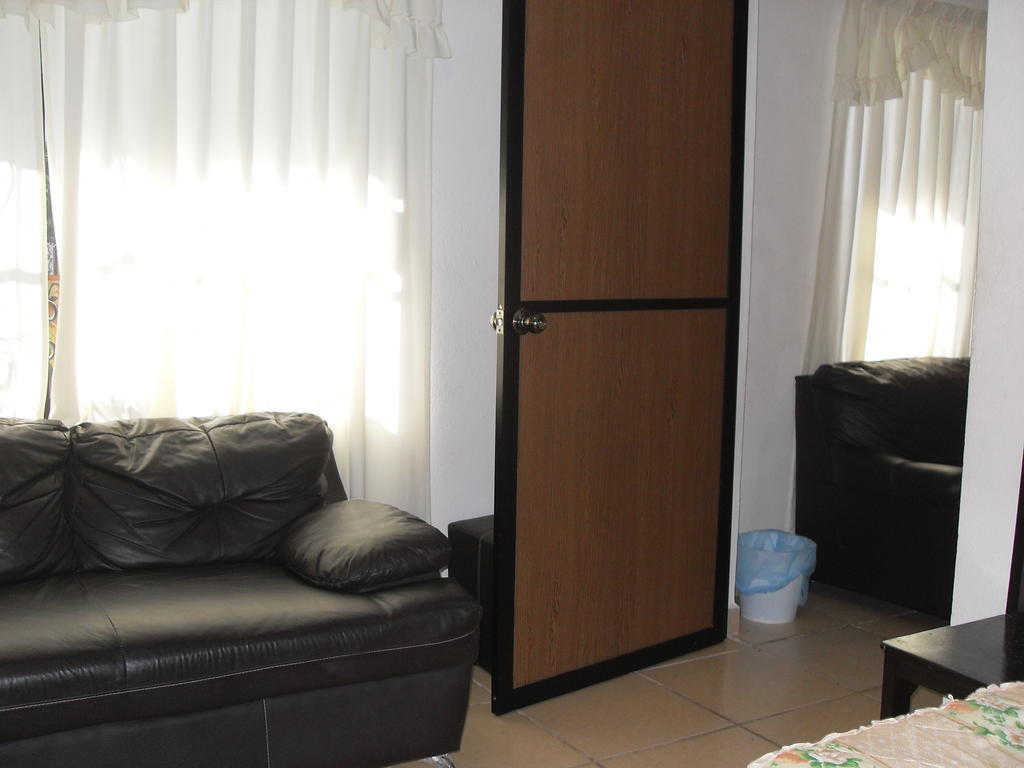 Hostal Del Cid Катемако Экстерьер фото