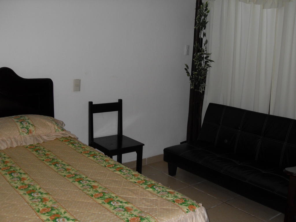 Hostal Del Cid Катемако Экстерьер фото